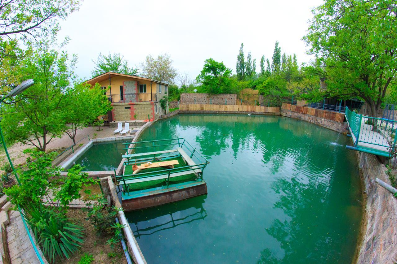 Amiran'S Lake Hotel Tbilisi ภายนอก รูปภาพ