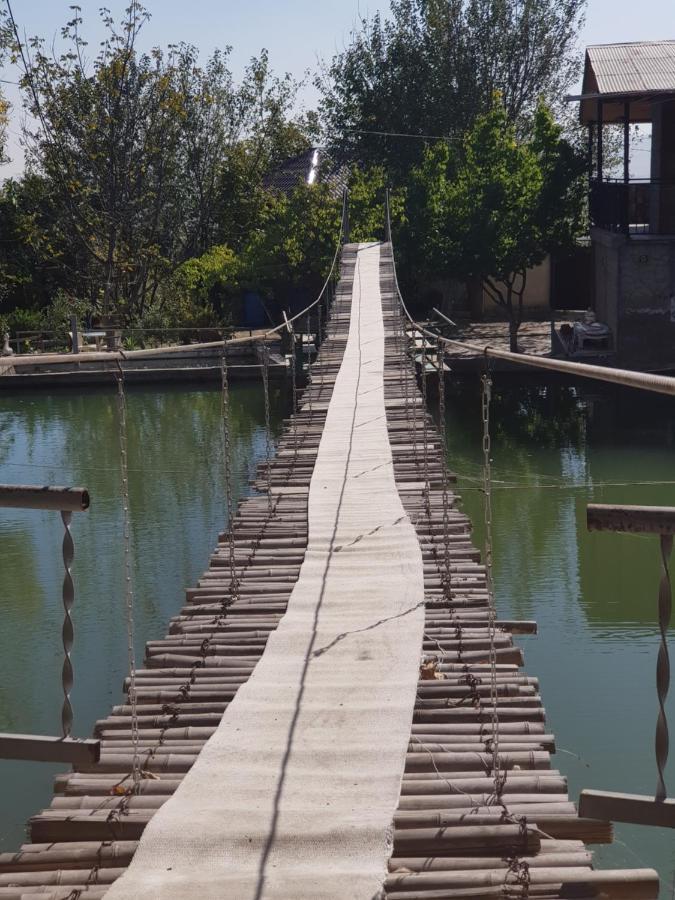 Amiran'S Lake Hotel Tbilisi ภายนอก รูปภาพ